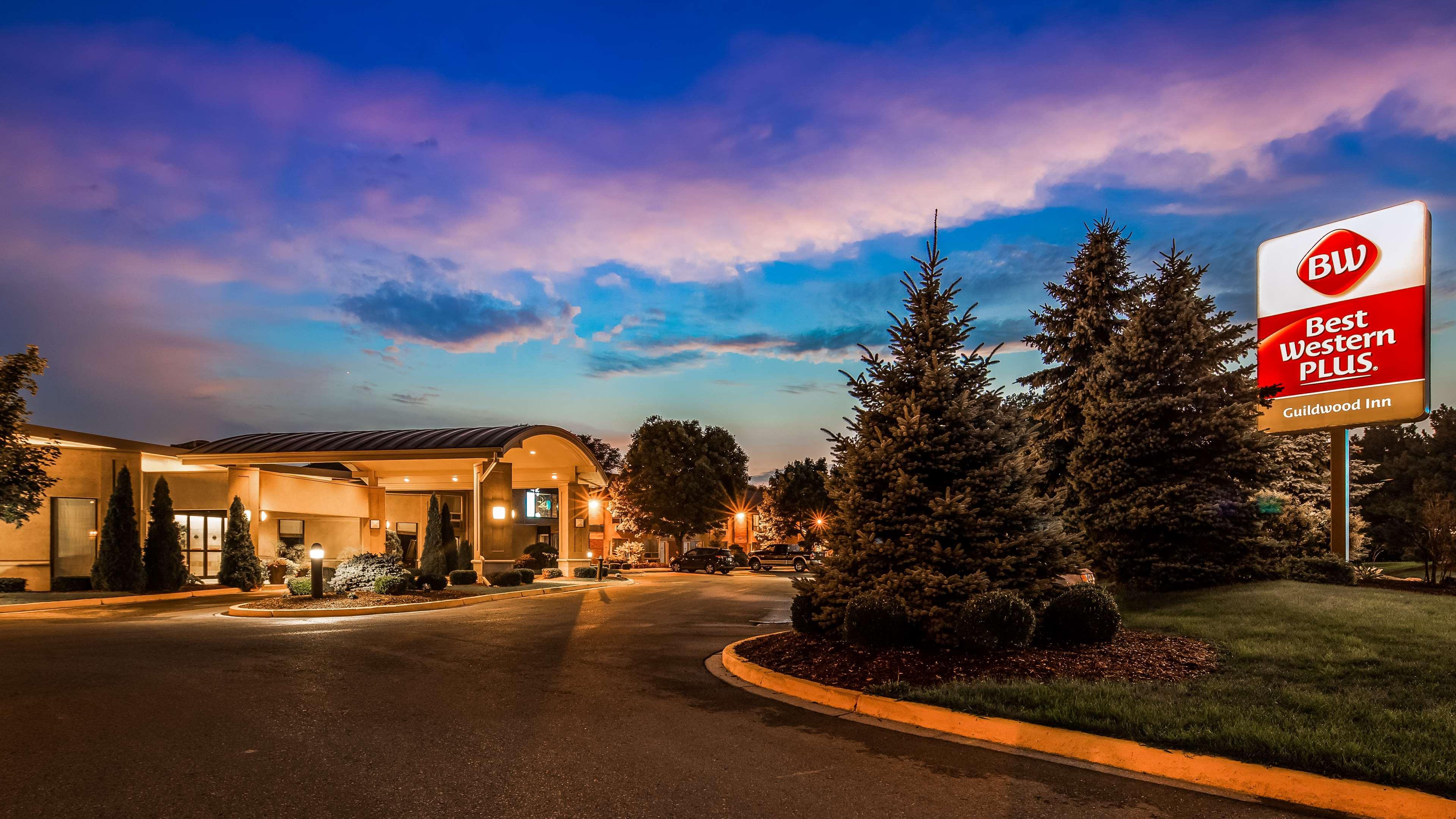 Best Western Plus Guildwood Inn Сарния Экстерьер фото